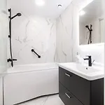 Viru, 2-bedroom With Parking By Ca